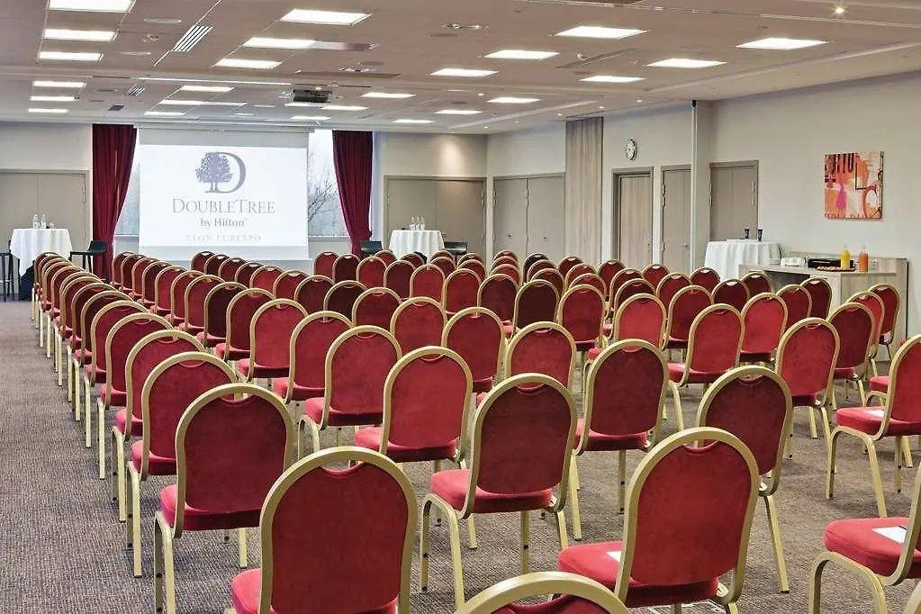 Doubletree By Hilton Lyon Eurexpo & Spa Saint-Priest  Szálloda