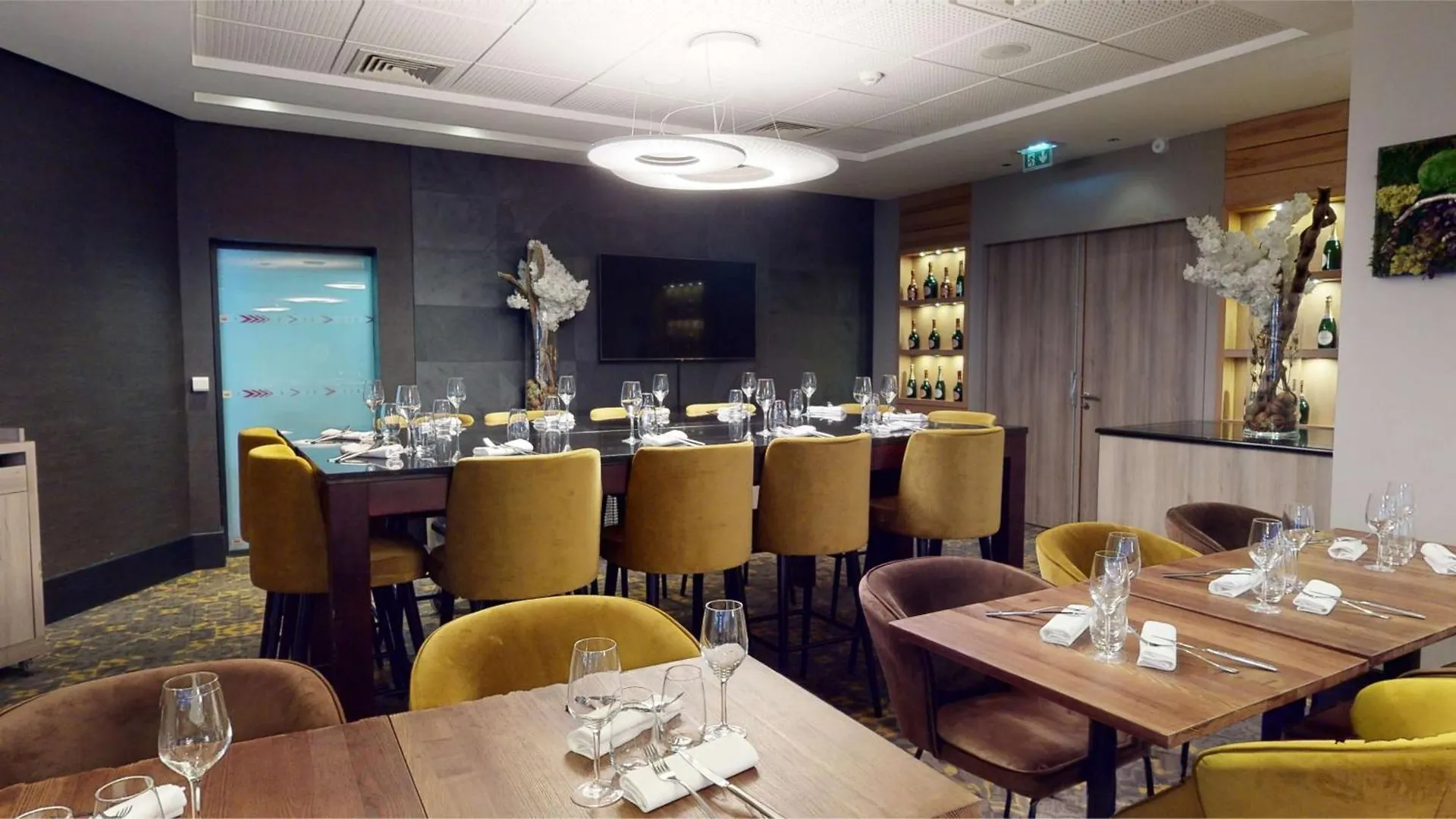 **** Szálloda Doubletree By Hilton Lyon Eurexpo & Spa Saint-Priest  Franciaország