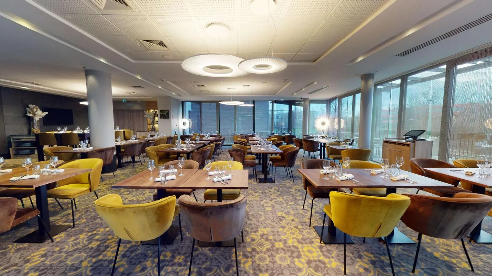Szálloda Doubletree By Hilton Lyon Eurexpo & Spa Saint-Priest