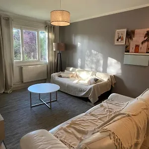 Le T3 - Situe Au Calme A Manissieux Proche Eurexpo & Groupama Stadium Appartement