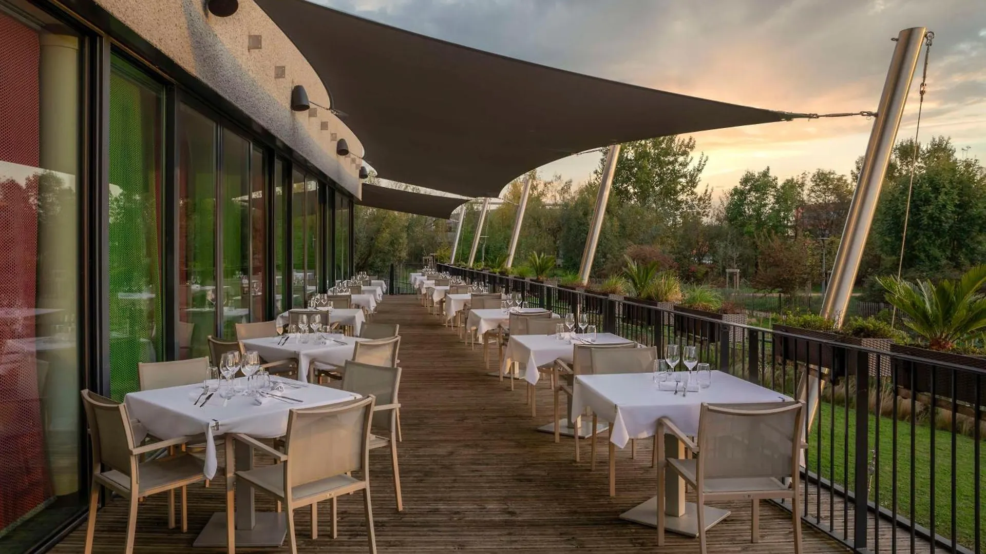**** Hotel Doubletree By Hilton Lyon Eurexpo & Spa Saint-Priest  France